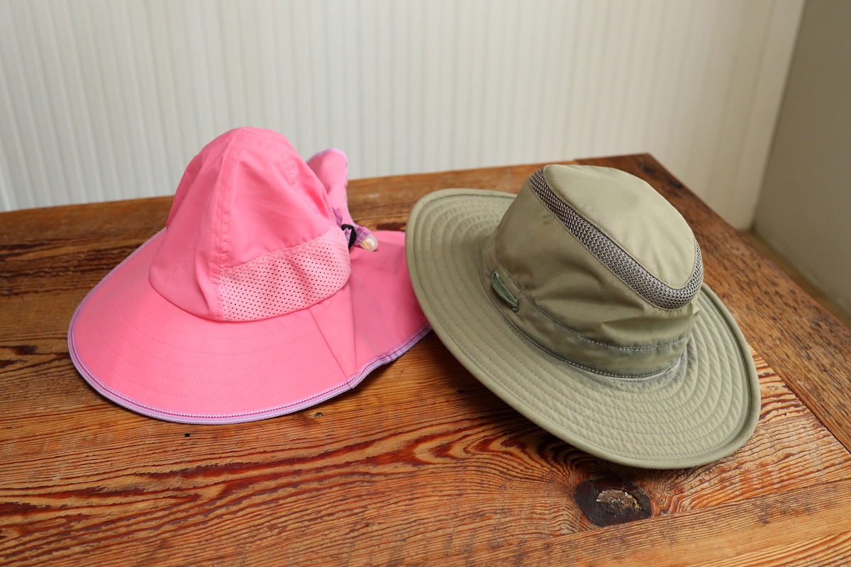wide brimmed hats for farmers