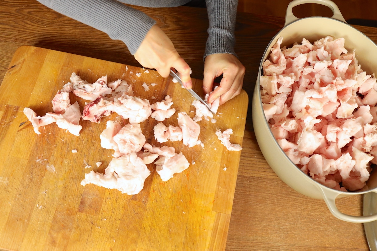 cutting pork fat to render lard at home