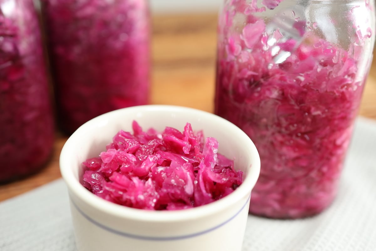 red cabbage sauerkraut in jars