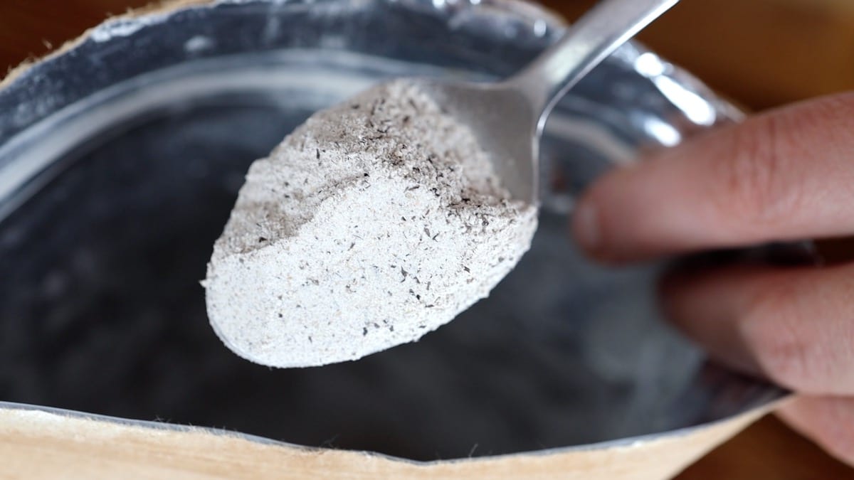 organic buckwheat flour with the hull