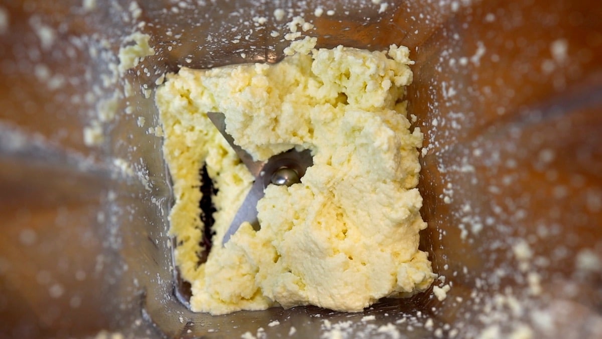 texture of quick cream cheese after blended