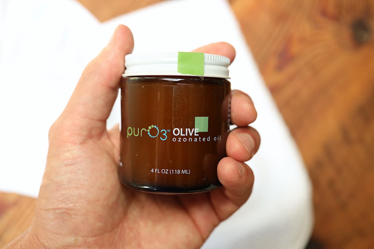 pur03 ozonated oilve oil jar