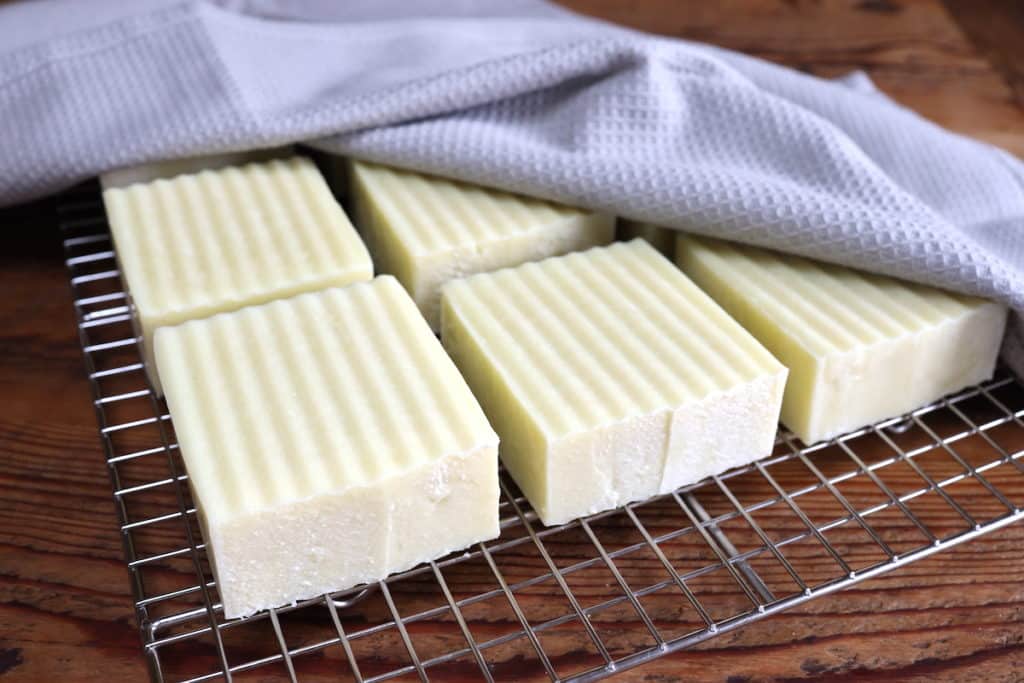 DIY Tallow Shampoo Bar (that actually works!) From Scratch Farmstead