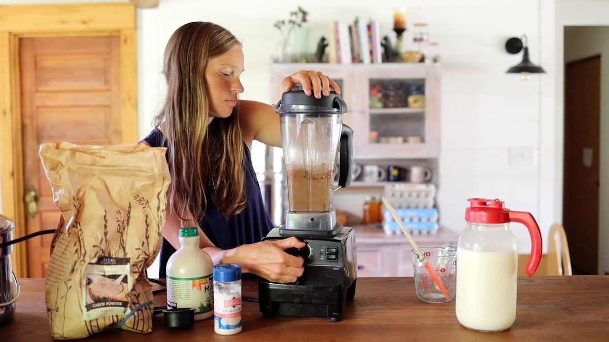 blending fudgesicle ingredients