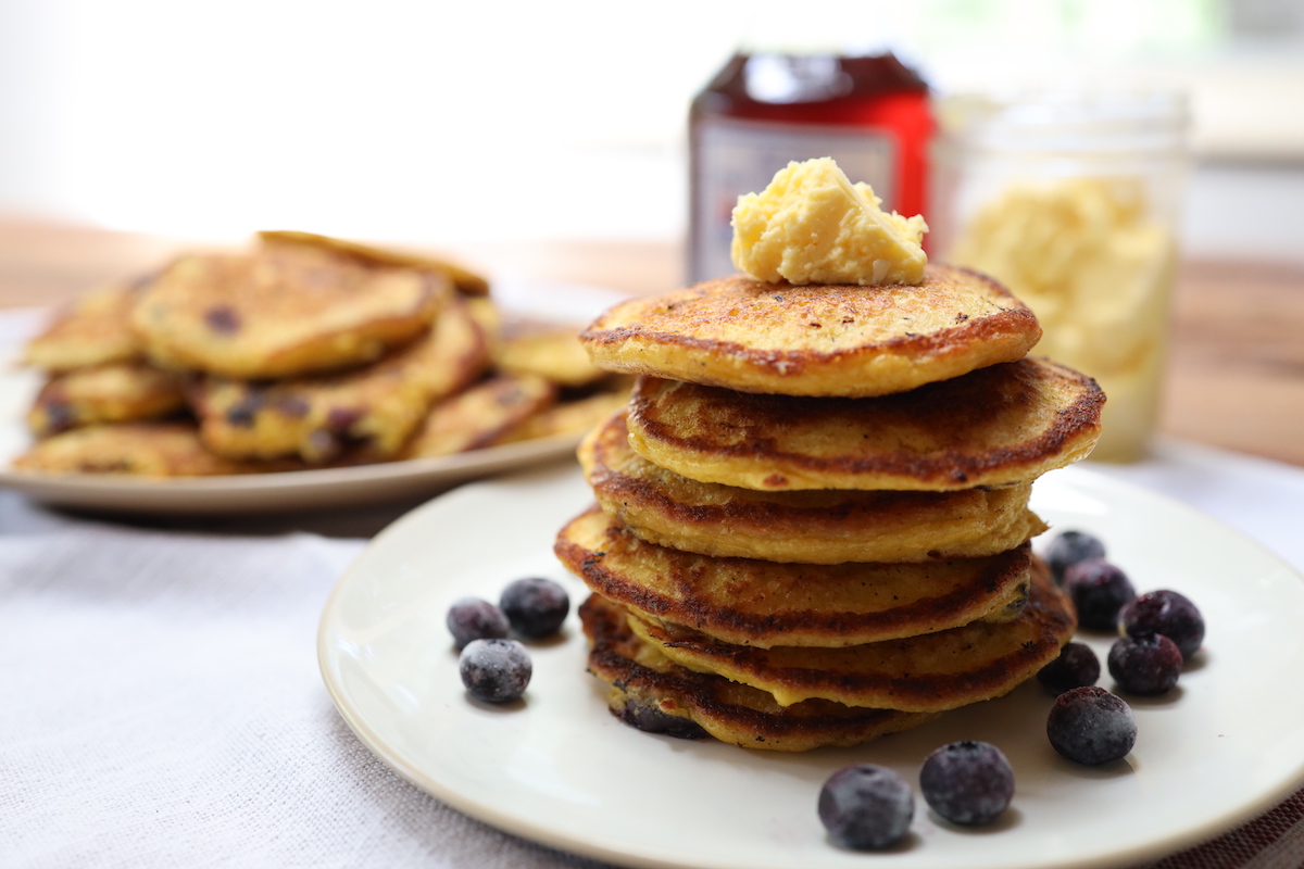 healthy blueberry oat pancakes