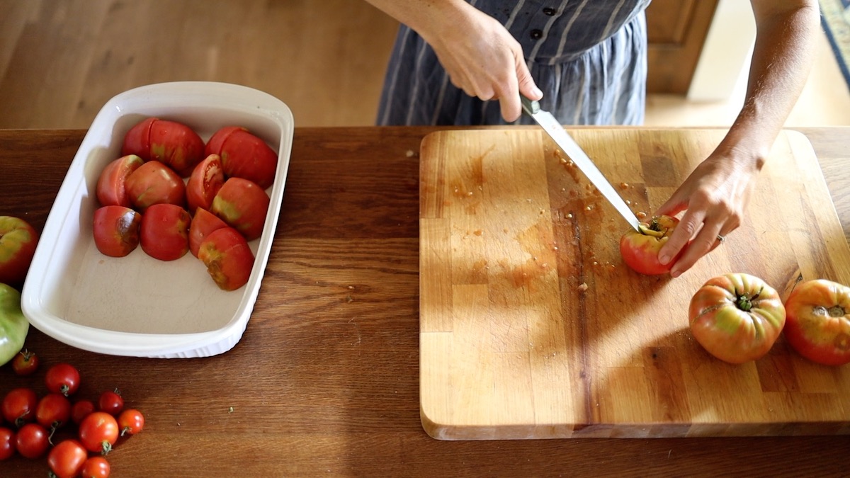 roasting tomatoes in the oven