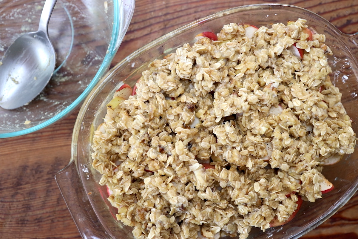 prebaked apple crumble with oats