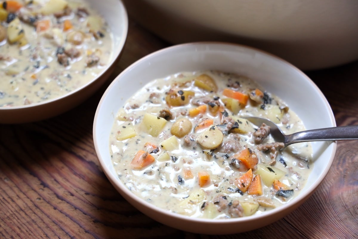 homemade cheesy hamburger potato soup