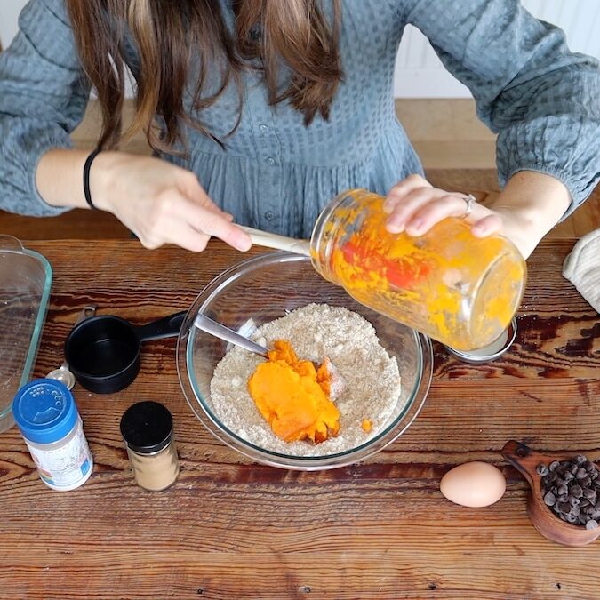 adding pumpkin puree for pumpkin blondies