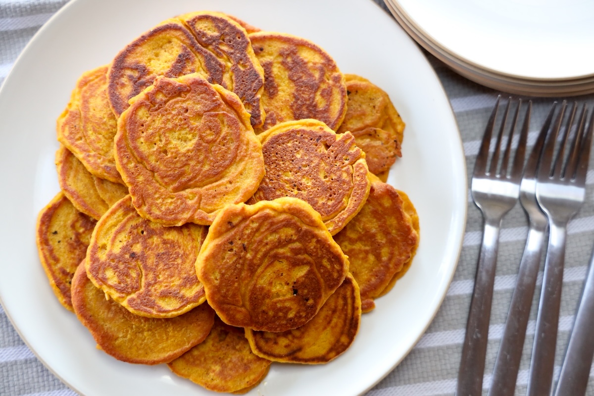 blender pumpkin oatmeal pancakes