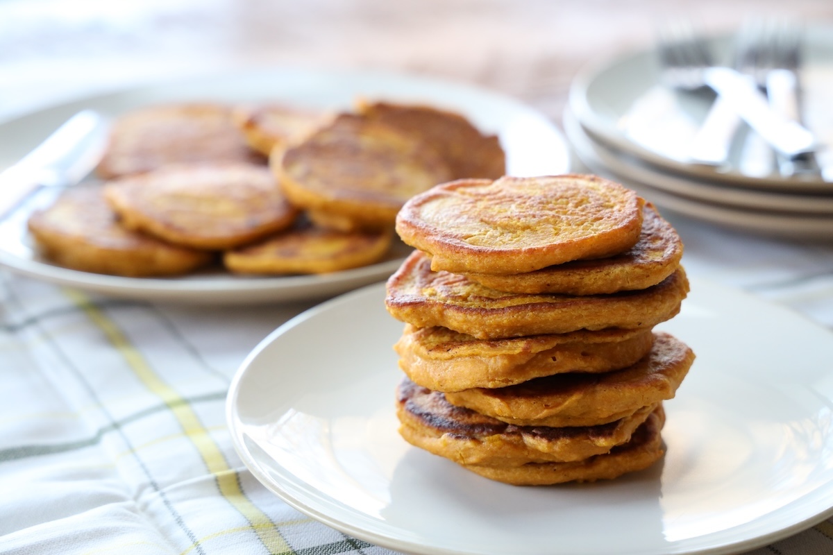 thick and tasty oatmeal pumpkin pancakes