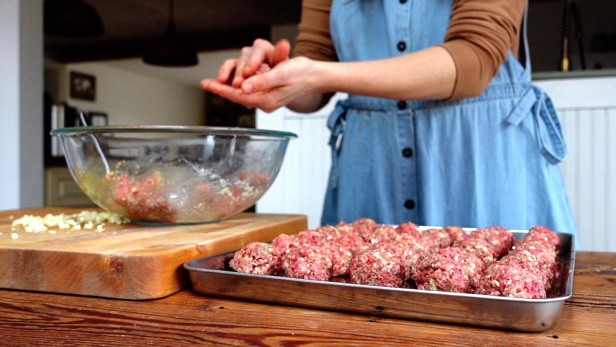 forming meatballs by hand