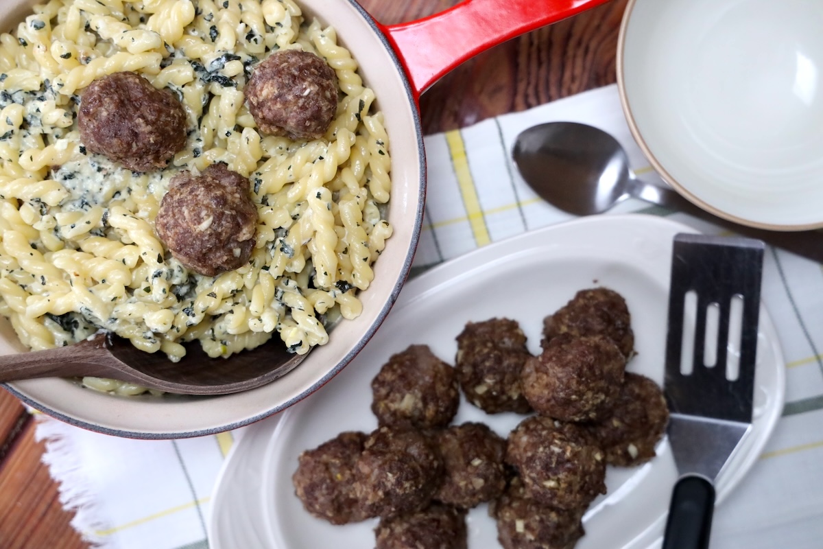 meatballs without breadcrumbs served over pasta