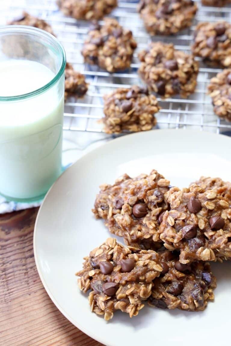 easy 4 ingredient peanut butter banana oatmeal cookie recipe