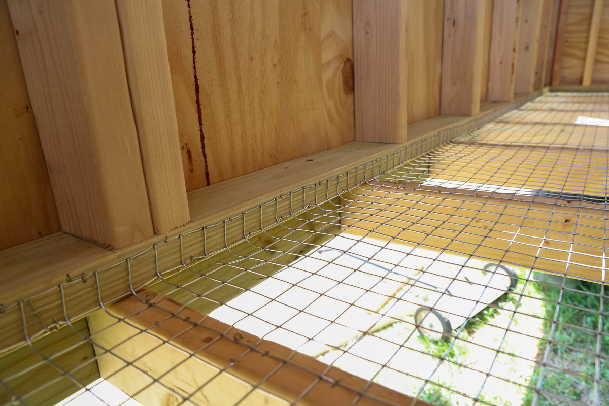 egg mobile floor detail