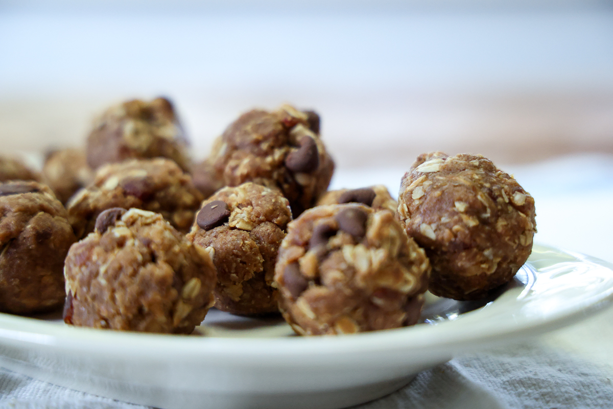 simple 3 ingredient date energy balls