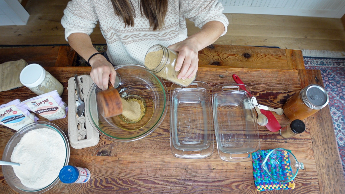 adding sugar to applesauce bread