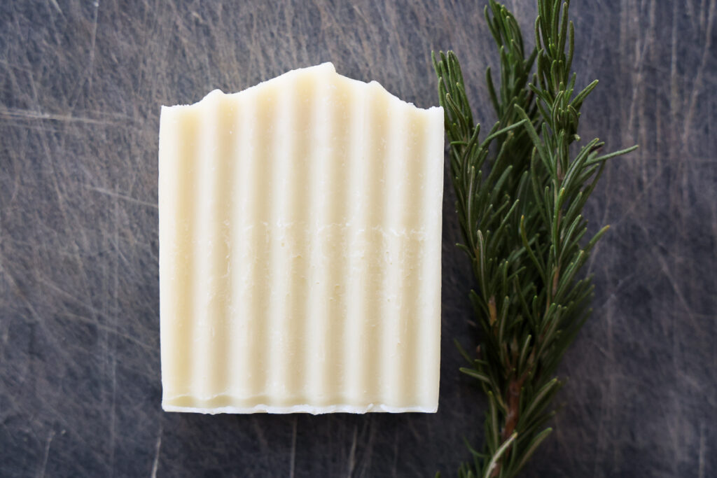 nourishing tallow shampoo bar