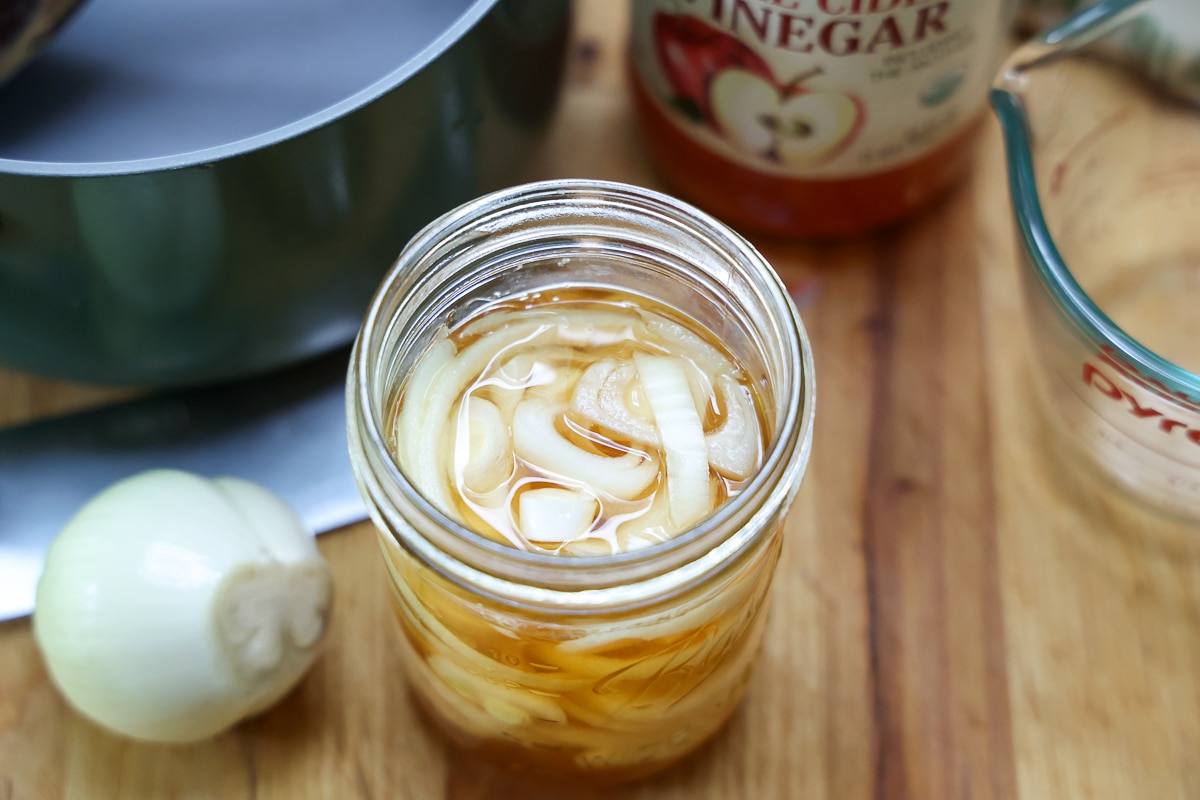 pickled white onions condiment