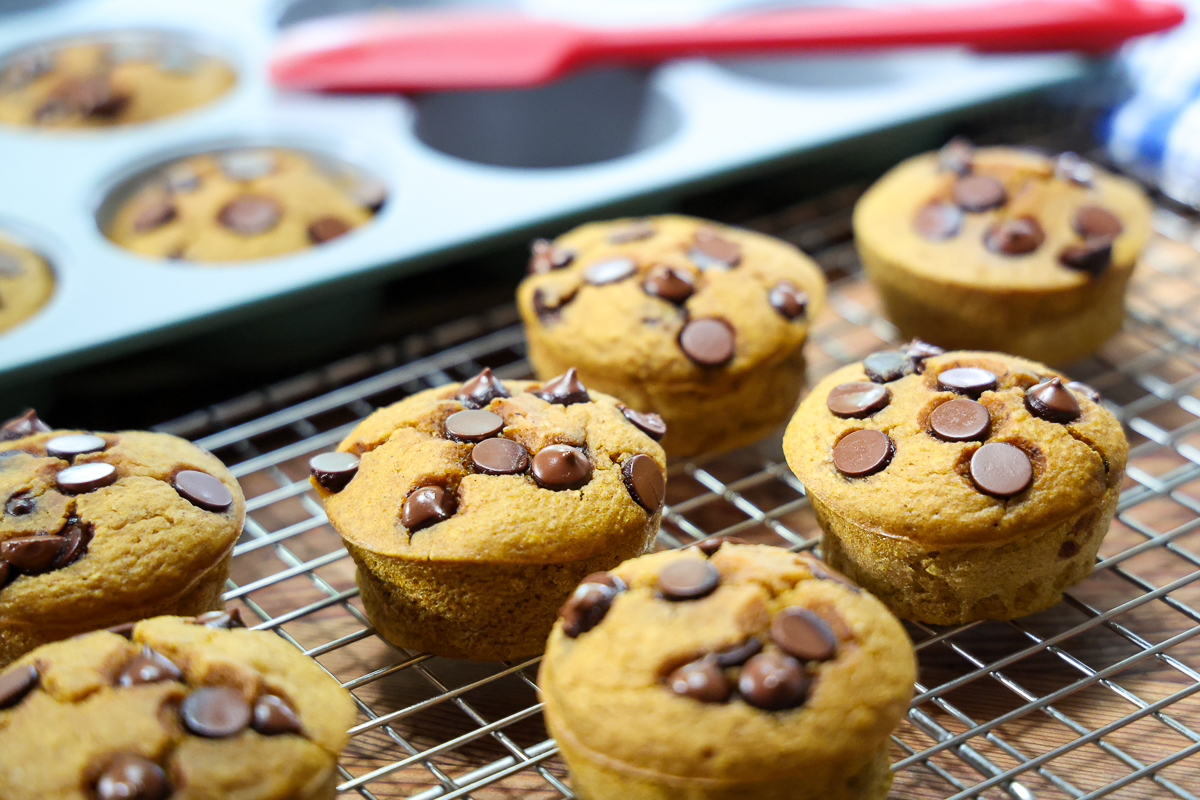 naturally sweetened oatmeal pumpkin muffins