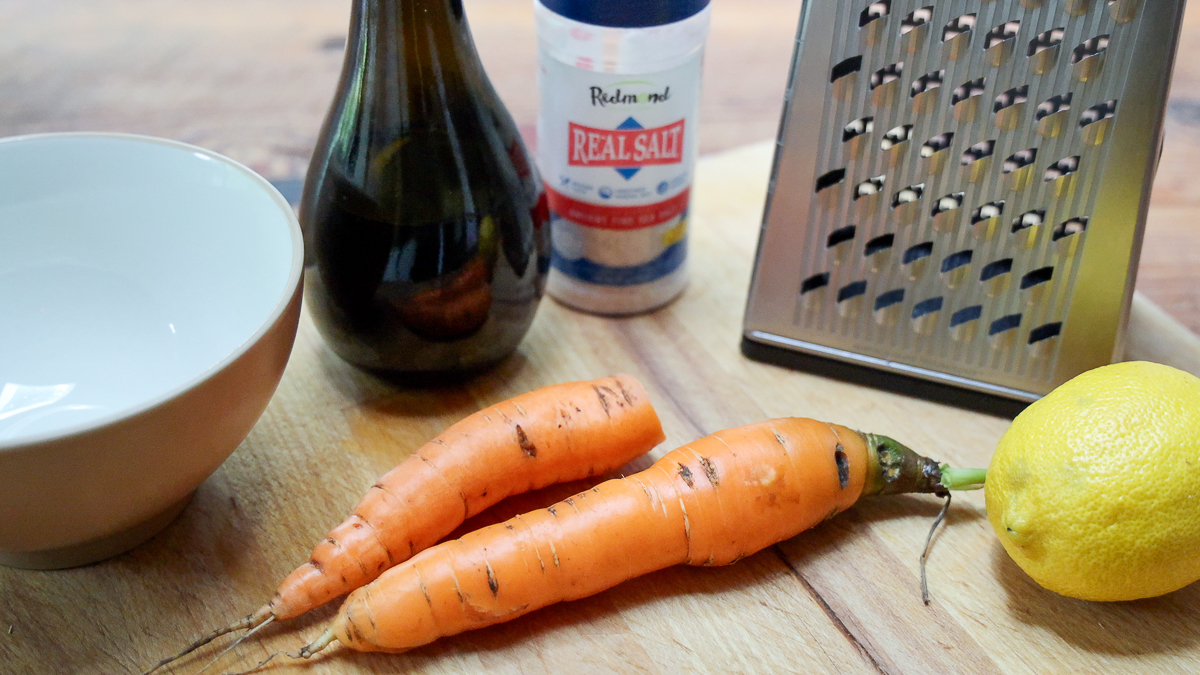 four ingredient raw carrot salad